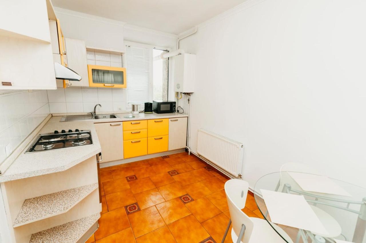 Stefan Cel Mare Apartment คีชีเนา ภายนอก รูปภาพ