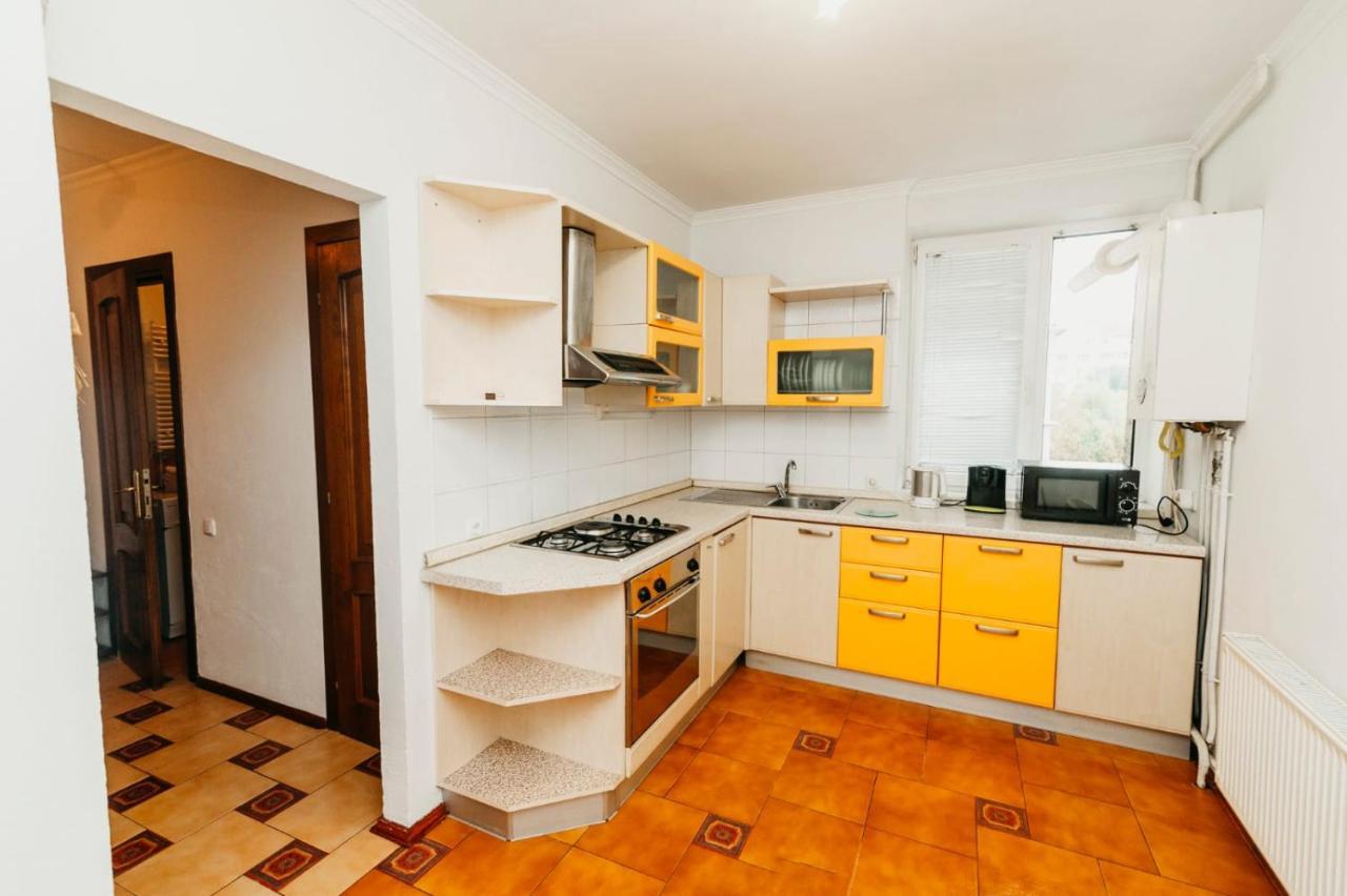 Stefan Cel Mare Apartment คีชีเนา ภายนอก รูปภาพ