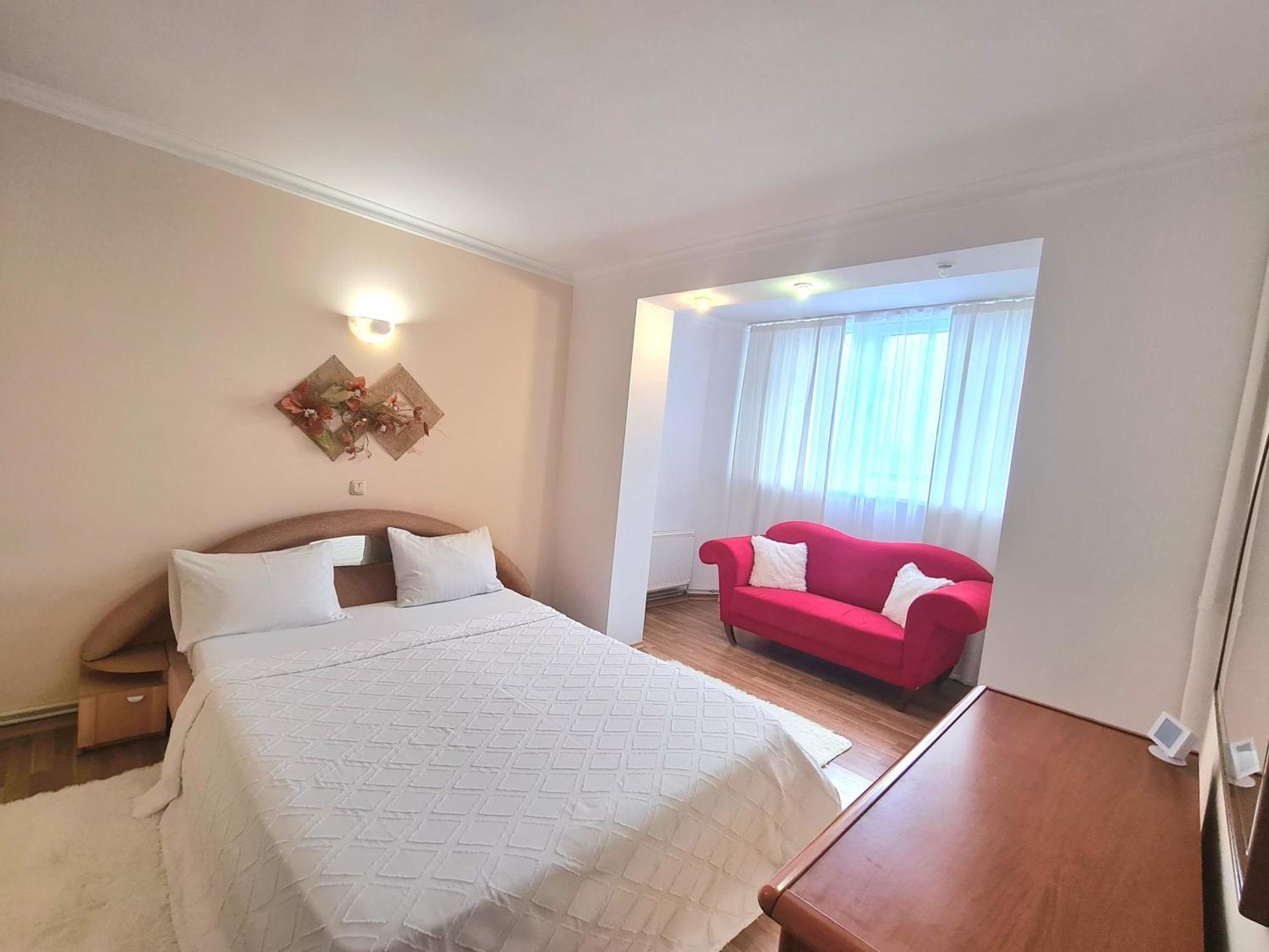 Stefan Cel Mare Apartment คีชีเนา ภายนอก รูปภาพ