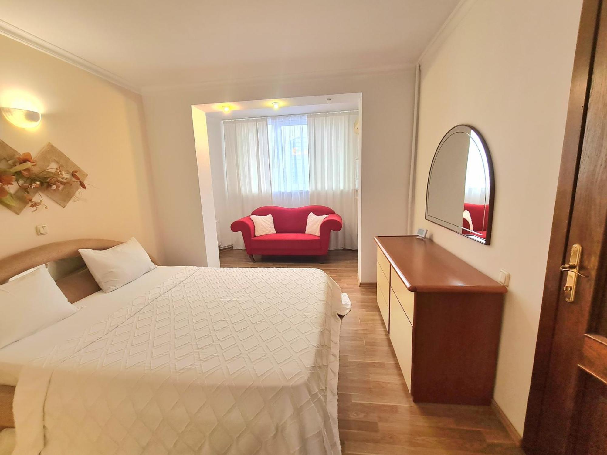 Stefan Cel Mare Apartment คีชีเนา ภายนอก รูปภาพ